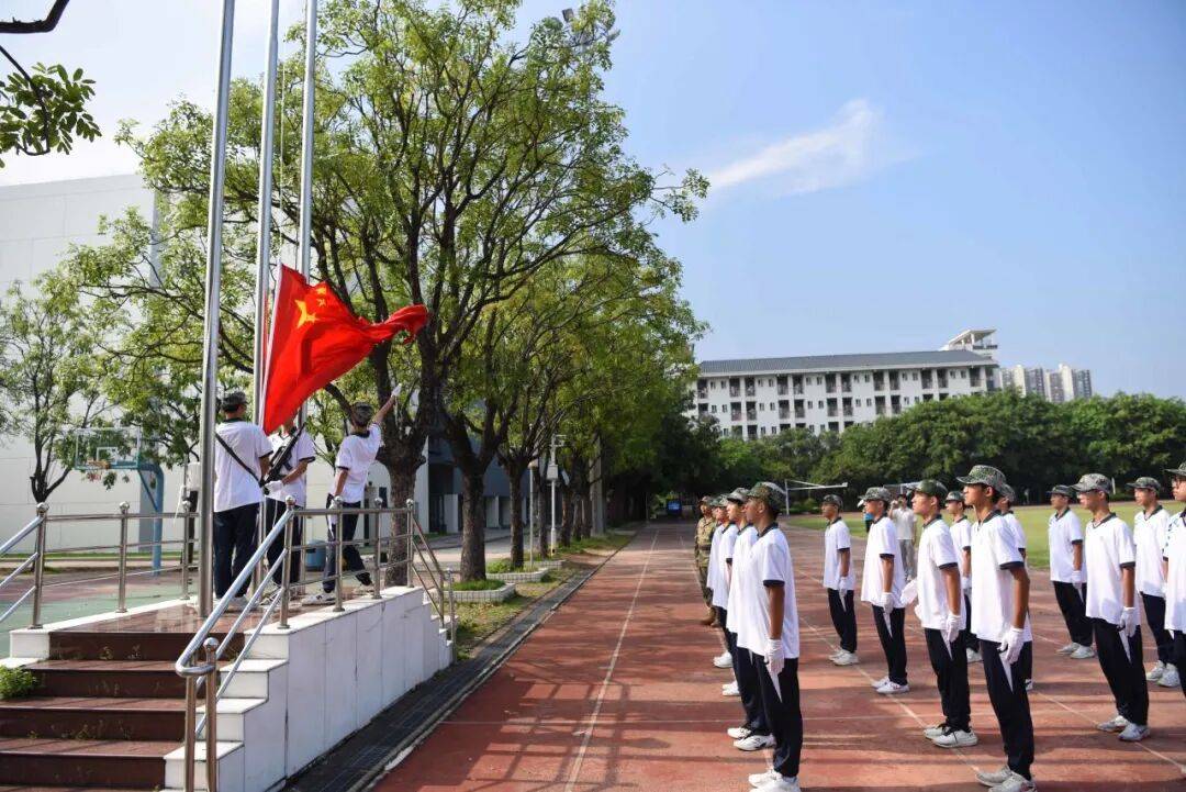 青春“练”兵场请检阅！——2025级新生国防教育结营
